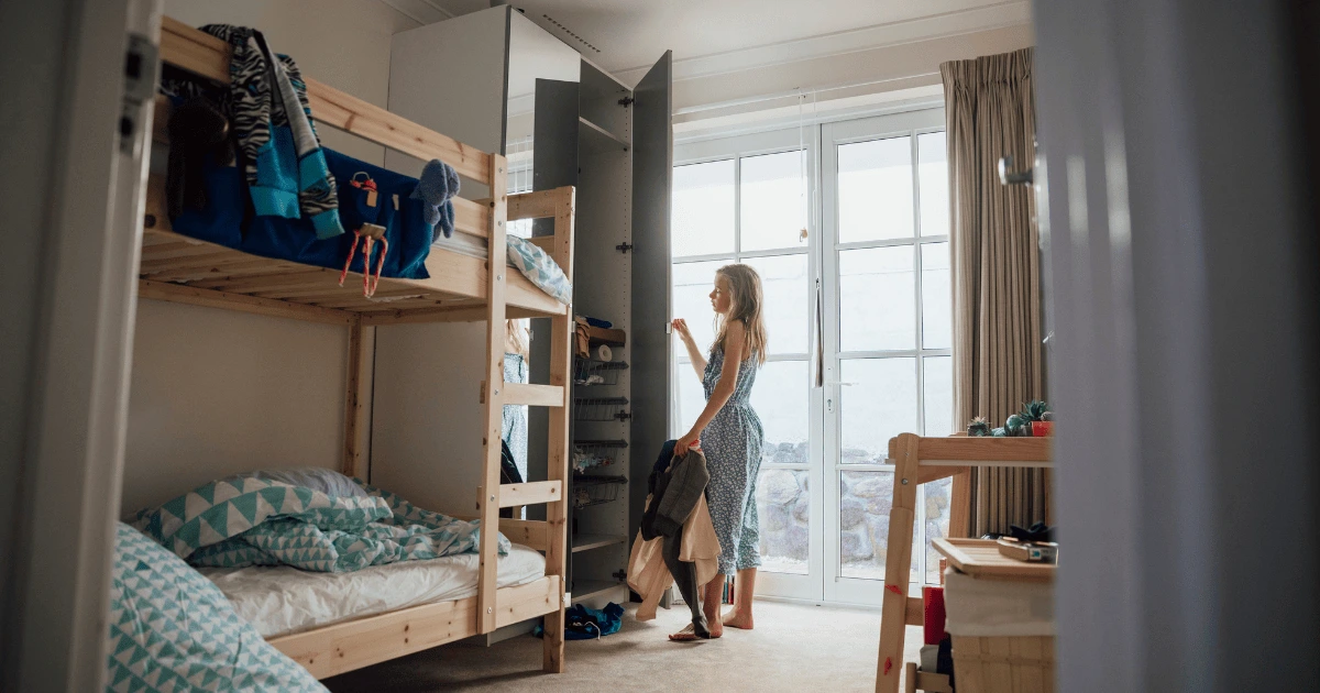 Chambre d’enfant où le bazar s'installe.